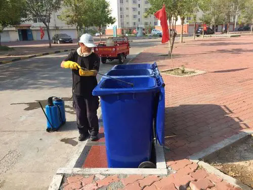 垃圾桶消毒5